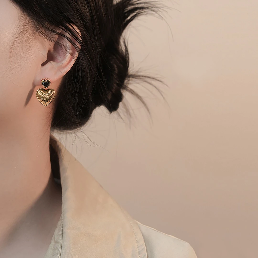 FFX 铜合金合成锆石耳饰 弗弗西FFX丘比特之心耳坠复古爱心耳钉女