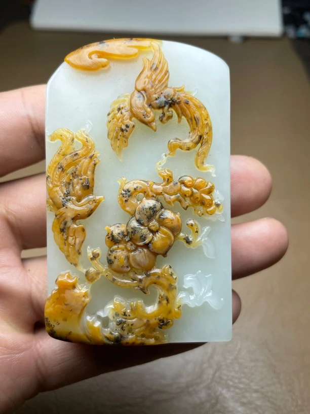 俄籽和田玉天地皮牌子皮色油润背面一刀切无事牌超高性价比