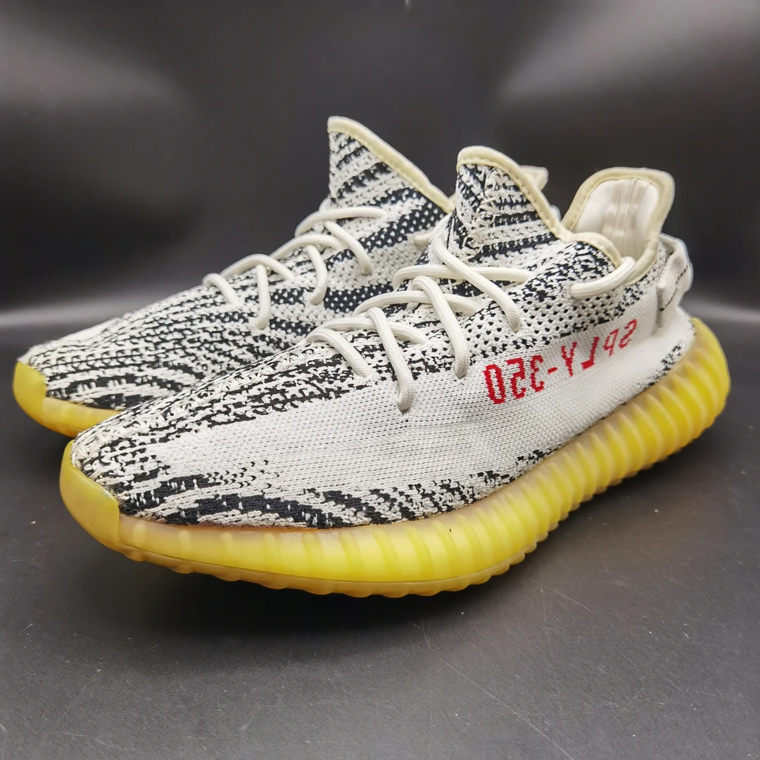 45码 AD yeezy350白斑马 二手球鞋无原盒 尺码偏小 公价2899
