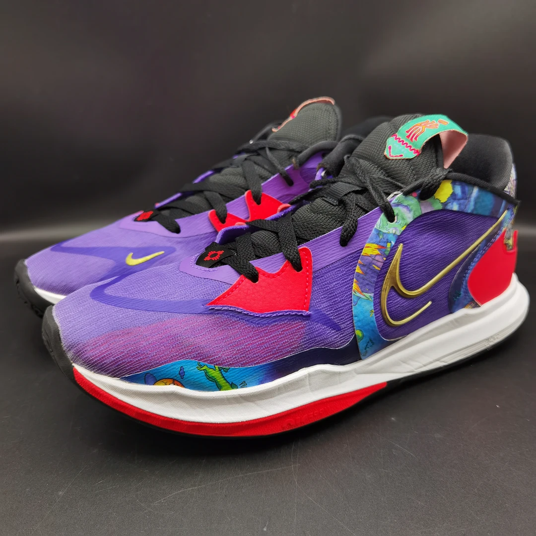 44.5码 Nike 欧文low5葡萄紫 二手篮球鞋原盒 轻微刮蹭 公价899