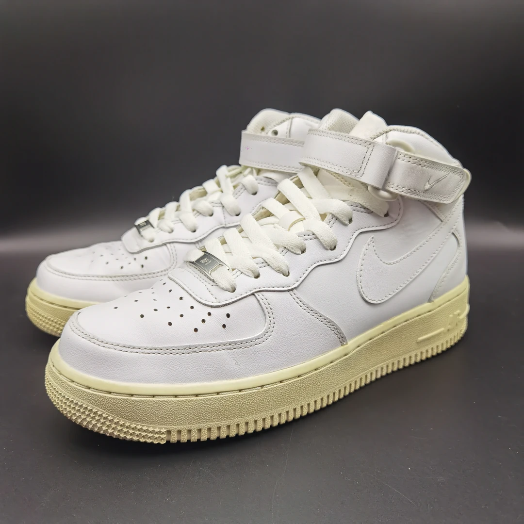 39码 Nike AF1 纯白 二手球鞋无原盒 氧化 小裂纹