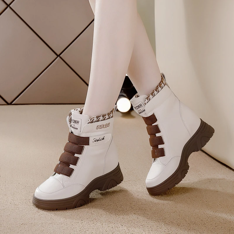 内增高中筒马丁靴魔术贴休闲保暖加绒棉靴子轻便显瘦单靴雪地靴