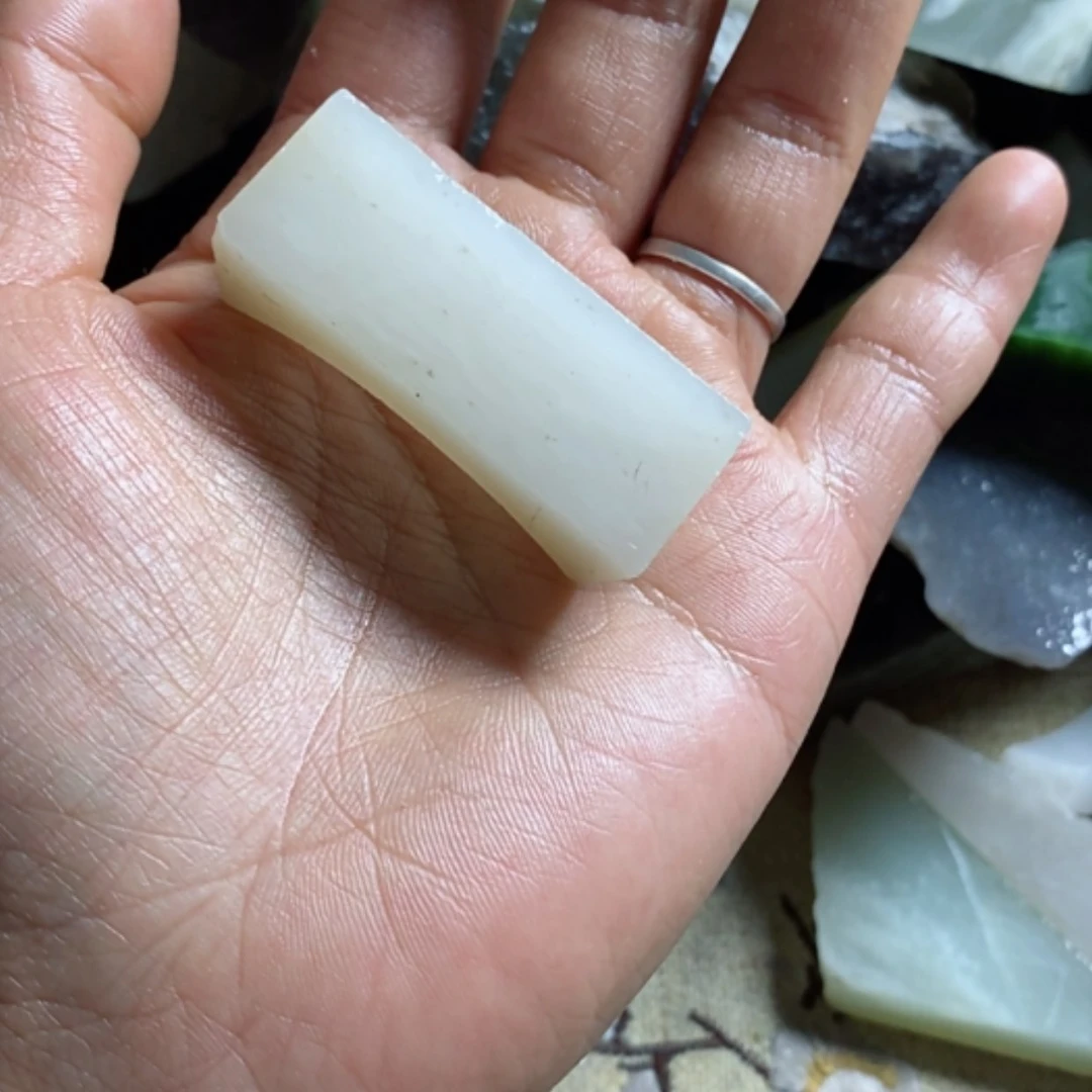 【闪购商品】和田玉边角料微瑕疵未镶嵌