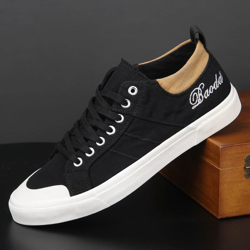 透气时尚潮流休闲爆款低帮板鞋软底男士帆布鞋百搭黑色老北京布鞋