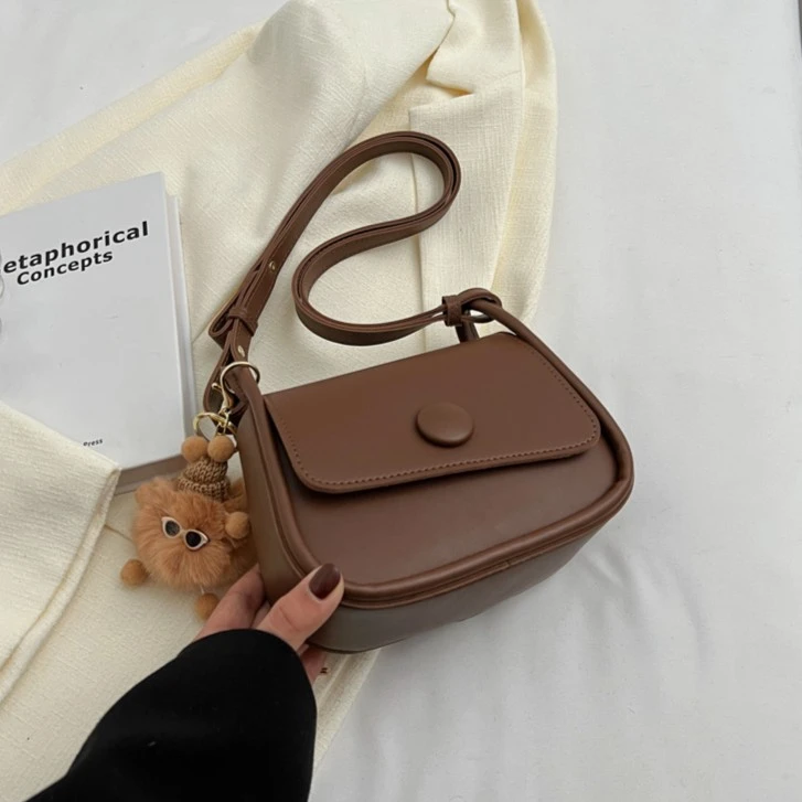 高级质感简约复古包包女2023新款秋冬季小众设计百搭单肩包斜挎包