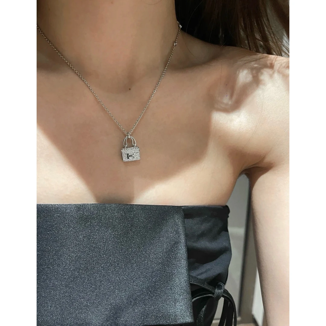 新款康康包造型百搭围巾