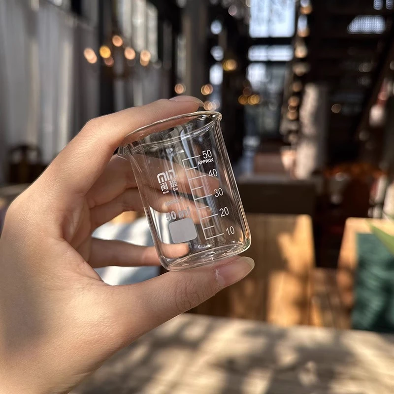 迷你量杯带刻度婴儿喂药吃药克度计量杯钢化玻璃加厚10ml50奶