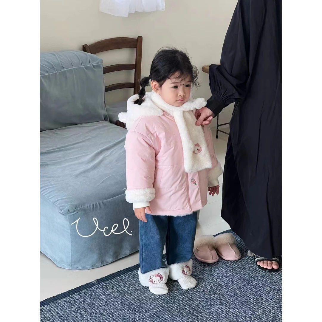 釉兮~毛毛帽子外套U258236