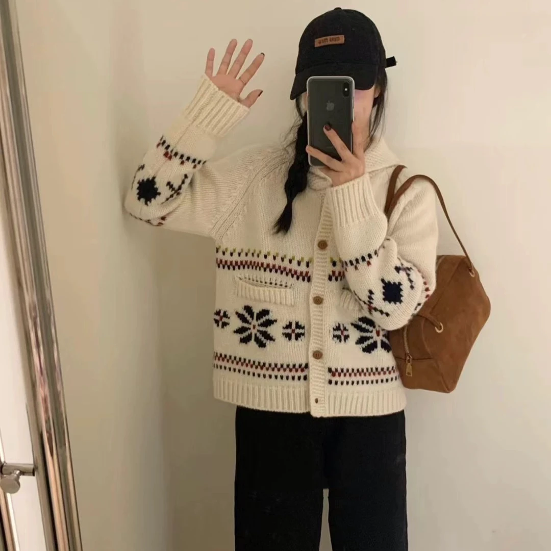 韩系温柔费尔岛提花软糯粗针毛衣女秋冬外套翻领设计感针织开衫