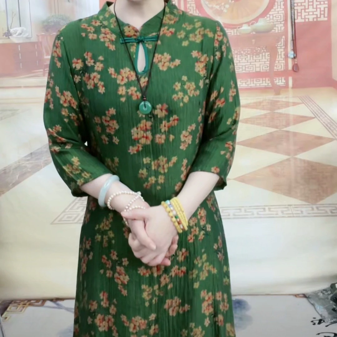 绿色水滴领空气感连衣裙长裙子气质国风修身复古显瘦中式时尚