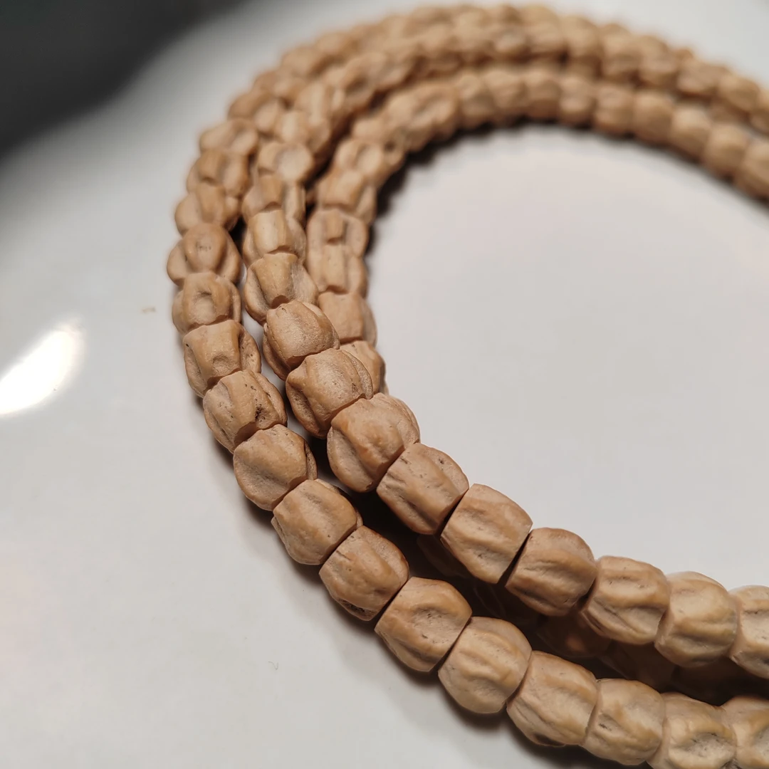 百香籽108，热振油皮满坑满棱，走色快，油密度规整度到顶尺寸有6有7