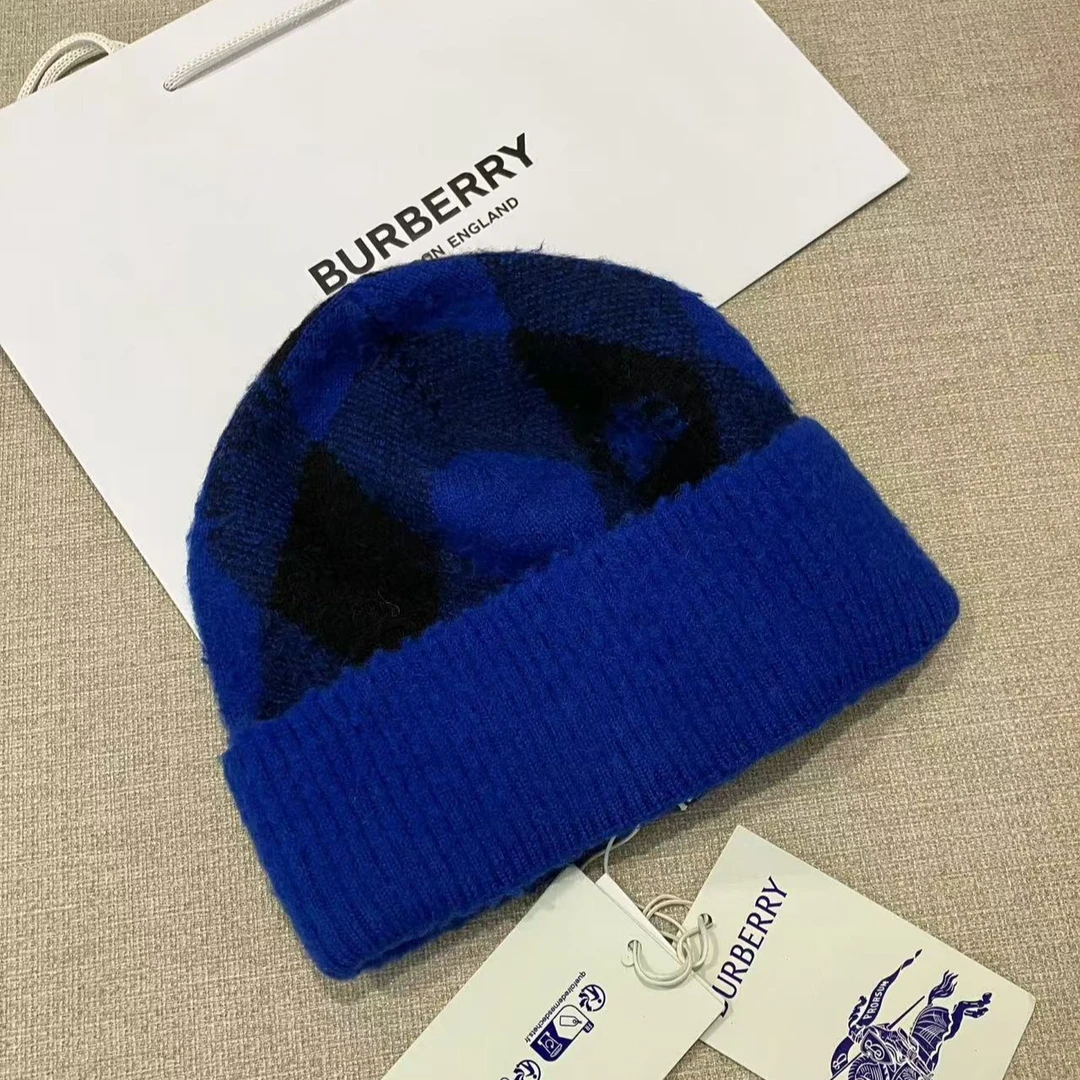 全新未使用 BURBERRY/博柏利 嵌花毛线帽
