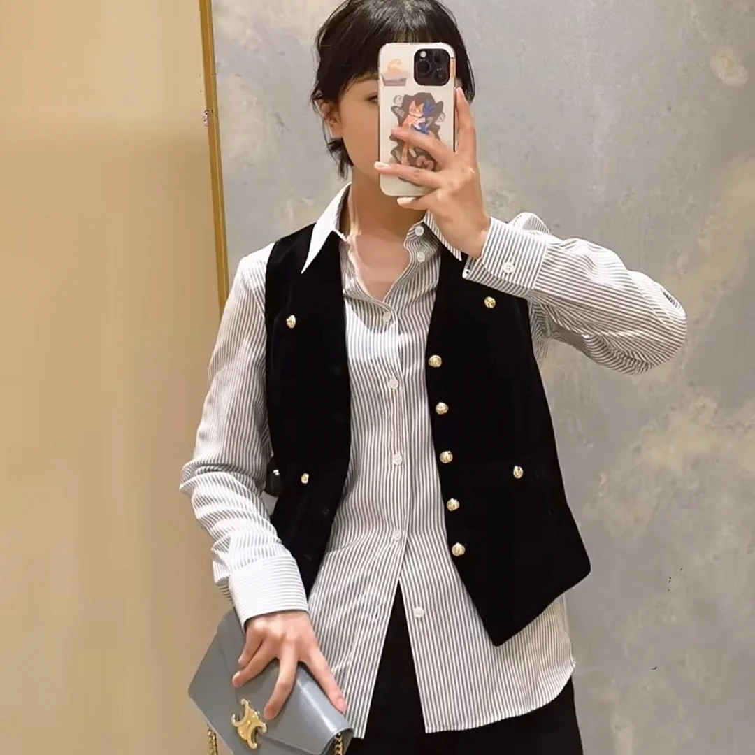 全新未使用  Celine/纽扣开合马甲/38码