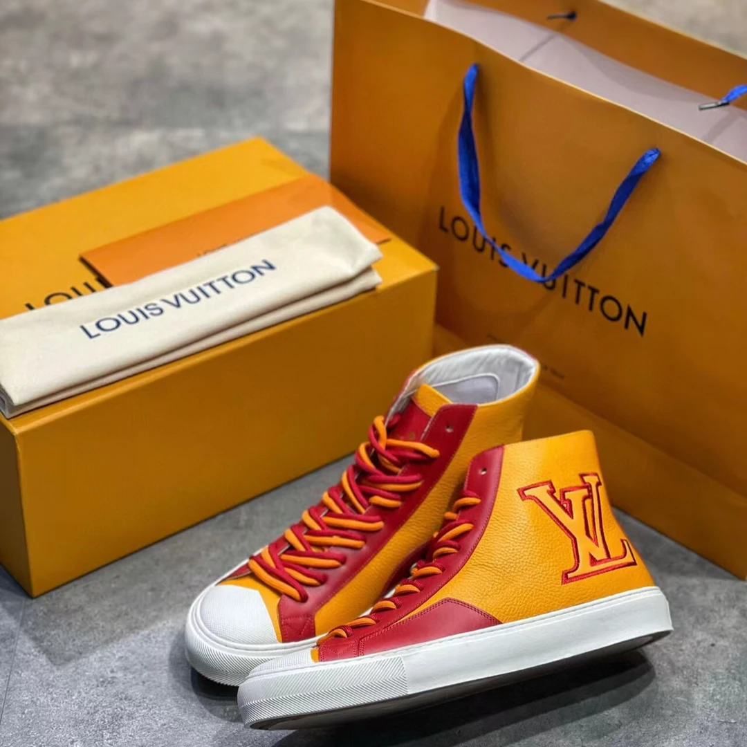95新 LouisVuitton/路易威登 /Tattoo高帮 系带 时尚板鞋/7码