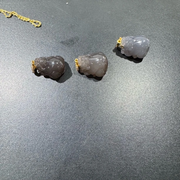 18k金天然和田玉貔貅吊坠【多样性发一】2077