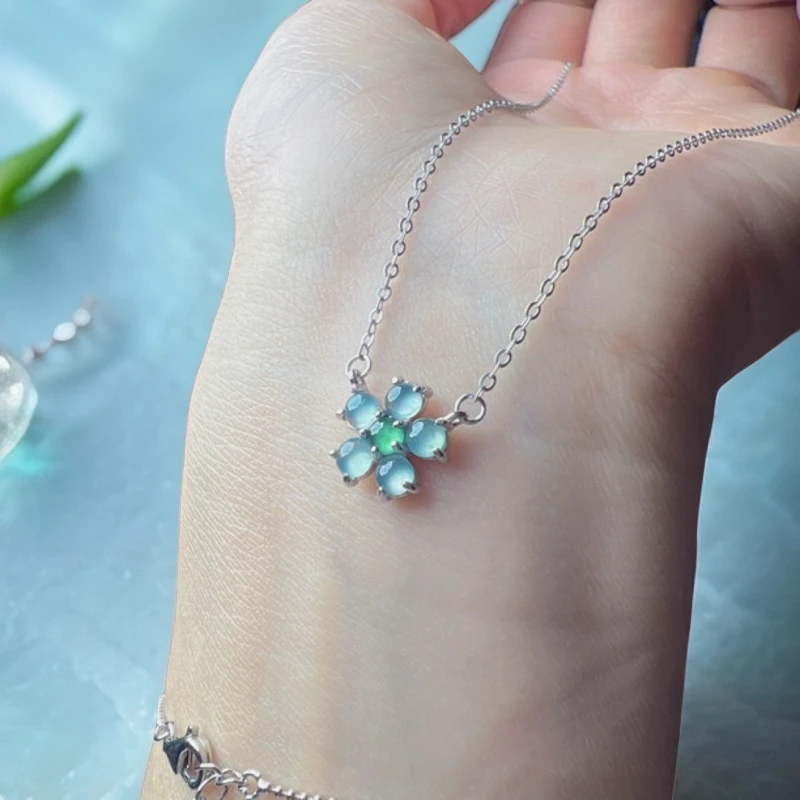 天然A货翡翠冰蓝水（太阳花项链）〔通体s925银〕