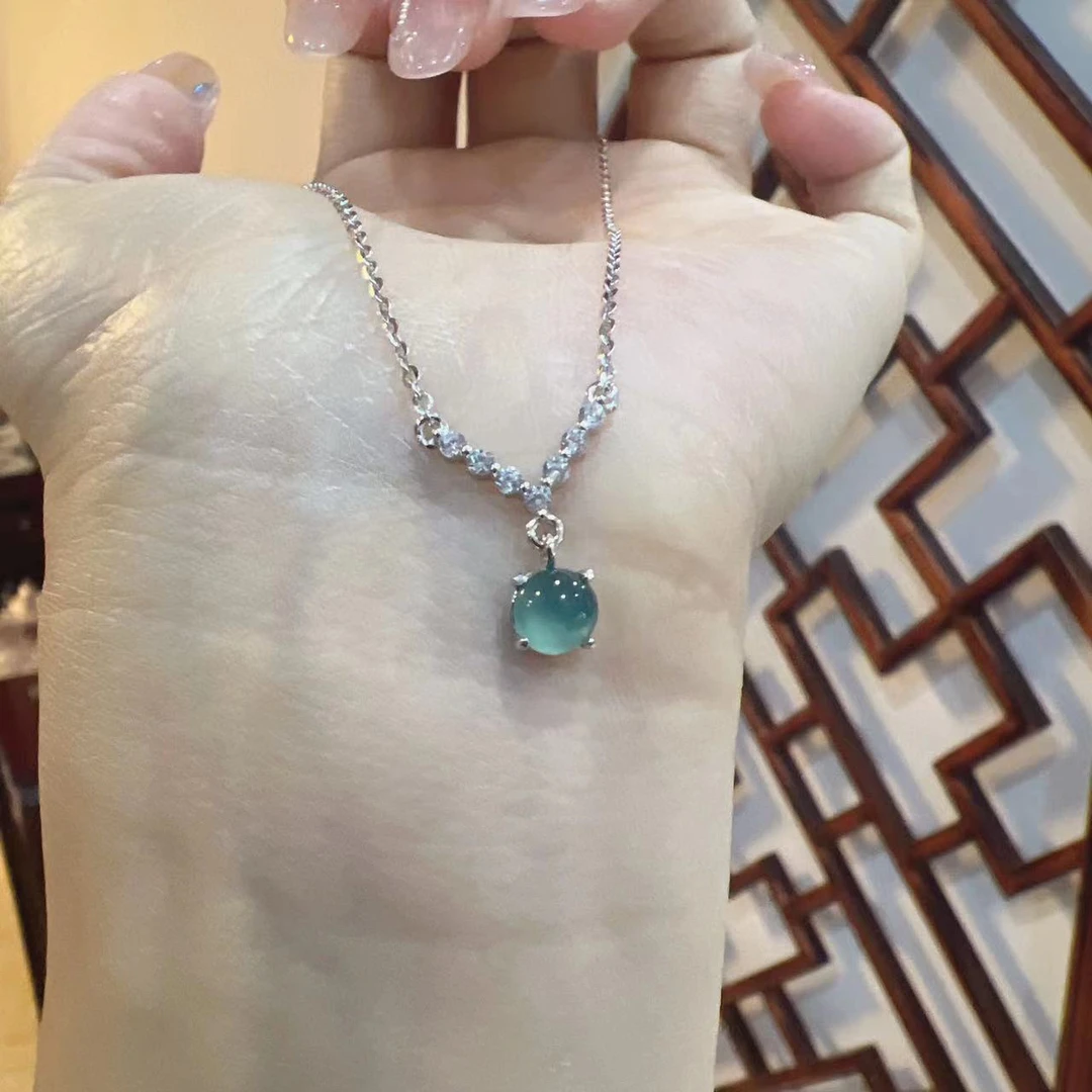 天然A货翡翠冰蓝水蛋面四爪镶嵌项链(通体S925银)