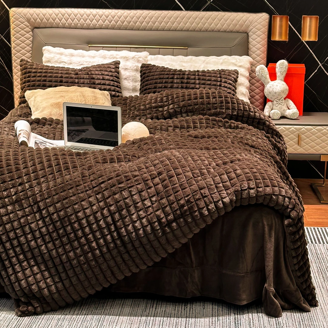 曼邦【私人定制】A类泡芙格轻奢保暖高克重仿兔绒牛奶绒加厚四件套