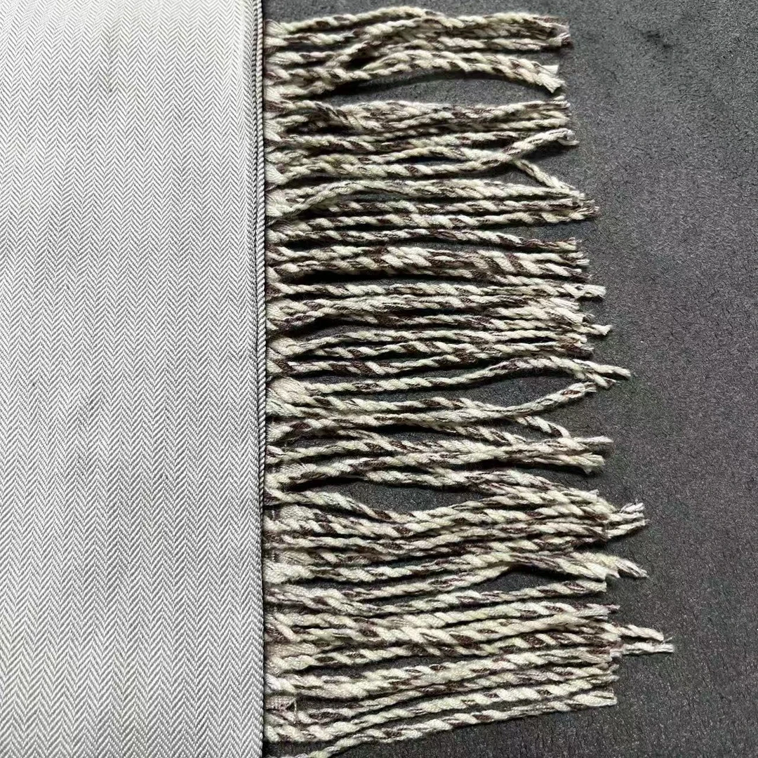 时尚轻奢休闲复古百搭女士披肩围巾围脖