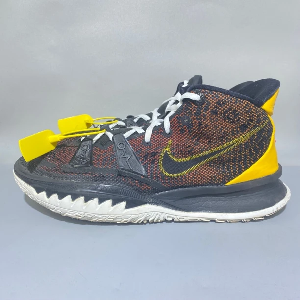 H 44码 耐克 欧文7 外星人 中帮实战篮球鞋