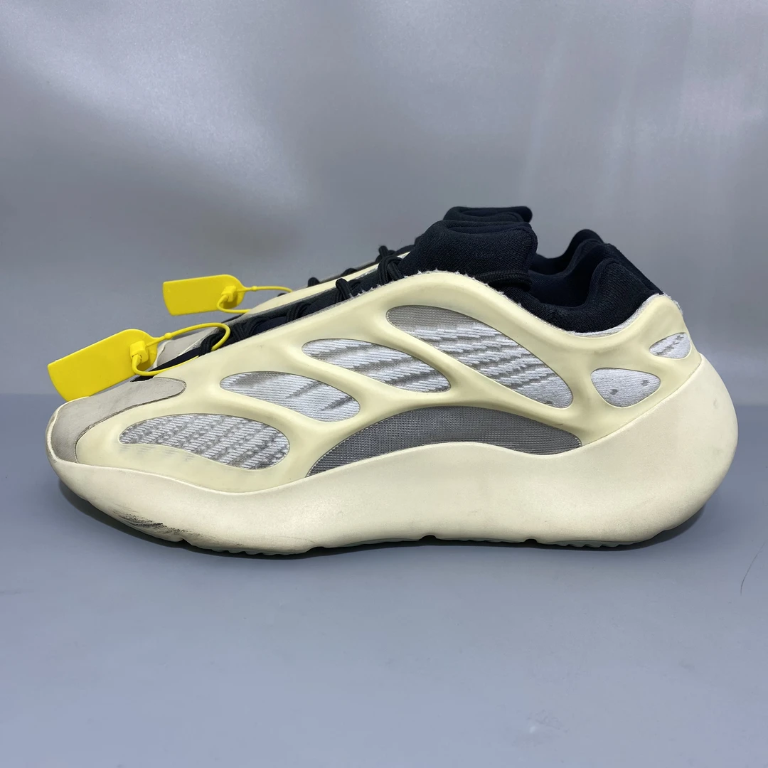 43码 阿迪达斯 椰子 boost 700 低帮老爹鞋