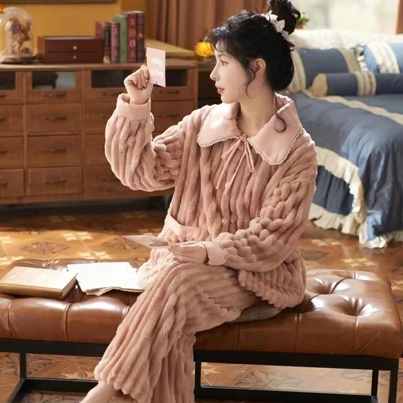 2025新款珊瑚绒女士睡衣秋冬季加绒加厚大码长袖长裤套装可外穿05