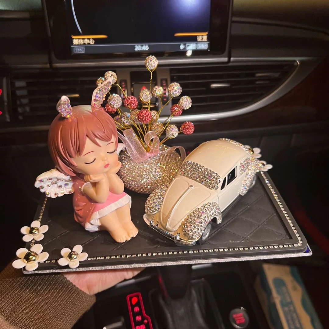 镶钻安妮汽车镶钻饰品摆件车载高档摆件天使安妮老爷车ins摆件