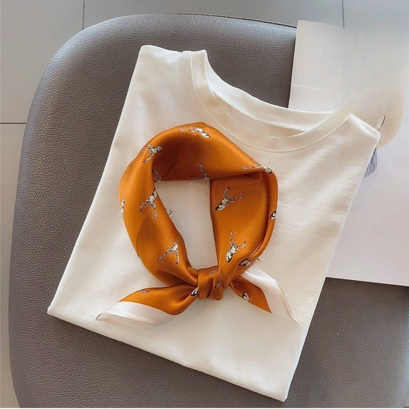 Hongxi Scarves/鸿晰丝巾桑蚕丝丝巾橙底小鹿53方巾新款A065