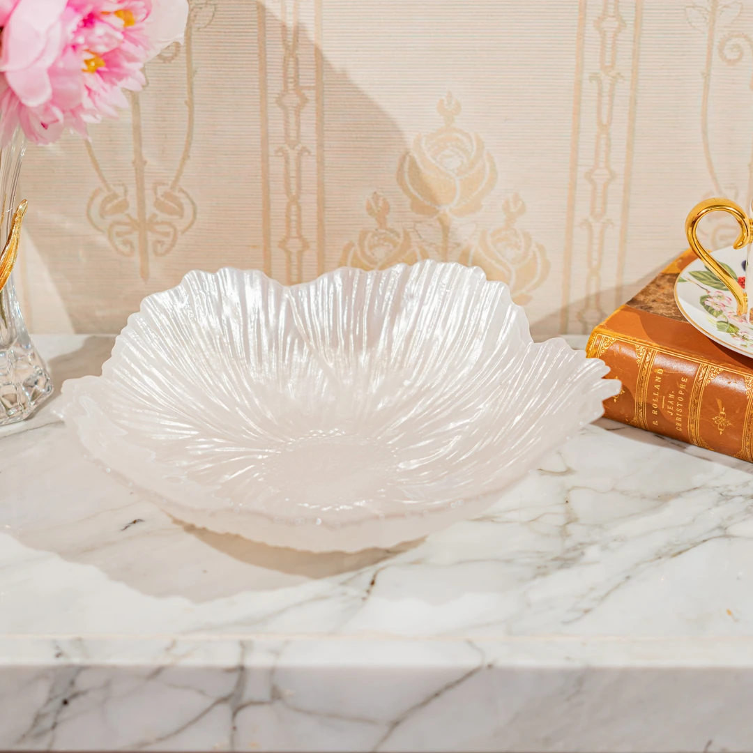 北欧轻奢创意白色花瓣电镀贝壳工艺家用水果盘玻璃盘首饰收纳盘