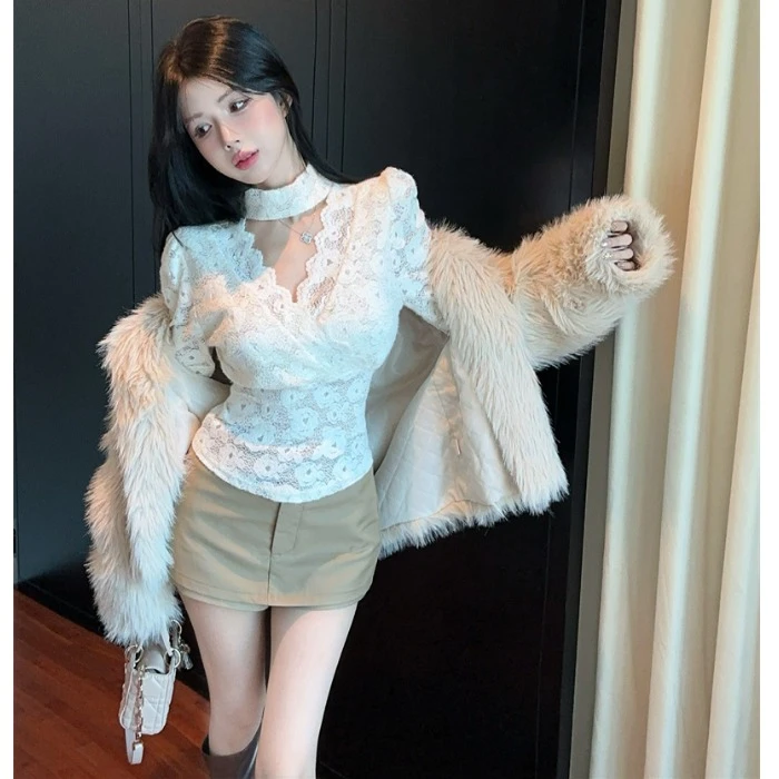 纯欲辣妹v领挂脖上衣女秋冬泡泡袖宫廷衬衫高级感蕾丝打底衫内搭