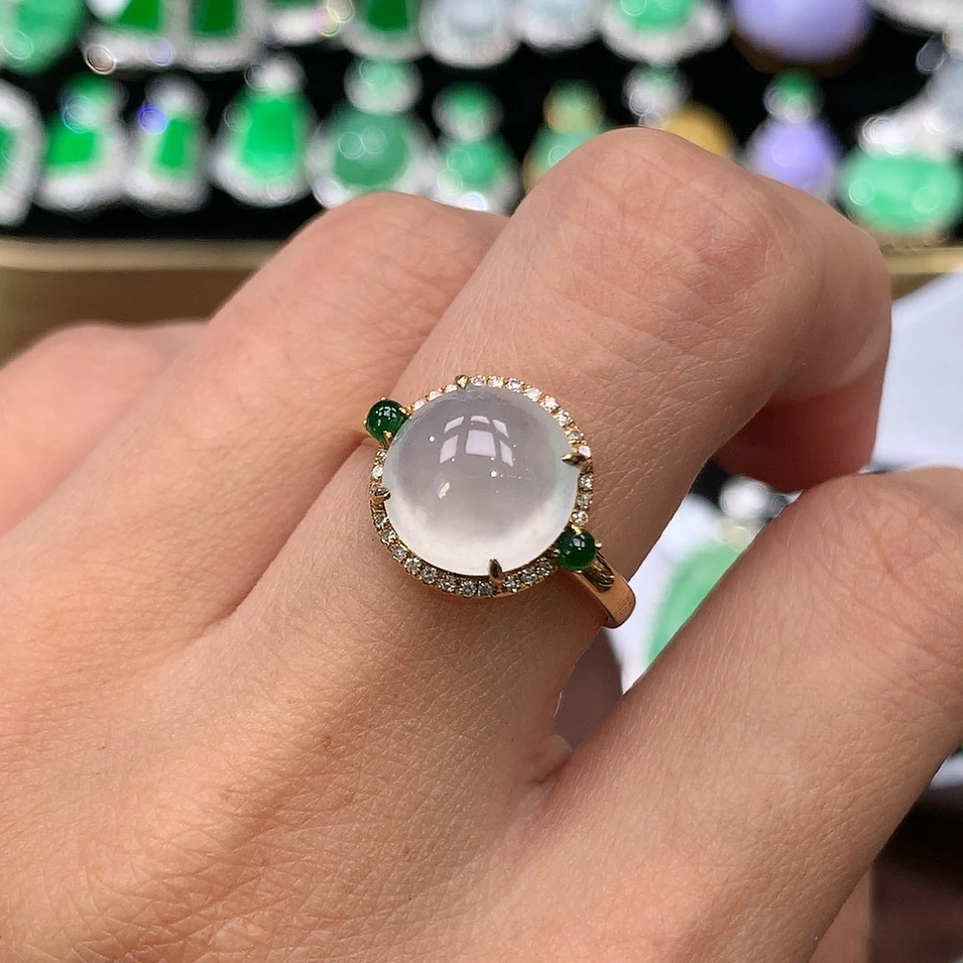 翡翠戒指18K金镶嵌戒指