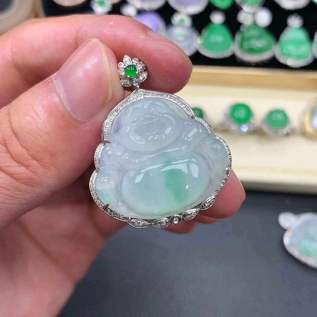 翡翠吊坠(赠链)18K金镶嵌