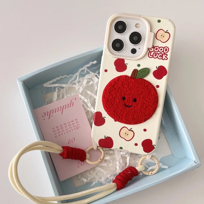 可爱绒布苹果橘子皮质短挂绳适用苹果16promax/15pro/14/13手机壳