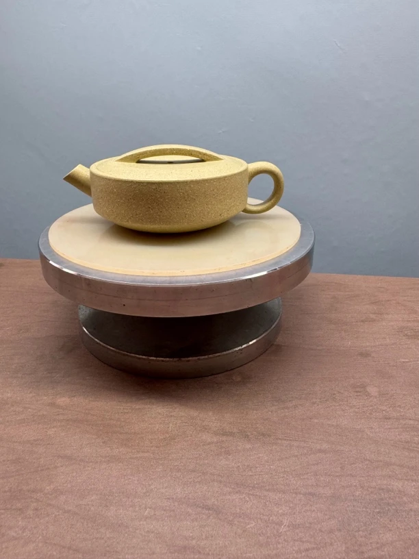 紫砂壶 一片瓦 半手工 本山段 150毫升的容量