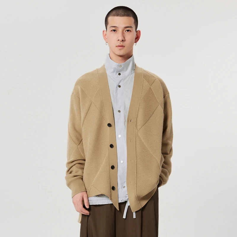 速写男装毛衫V领宽松开襟日系文艺复古舒适设计感秋冬9N2310470