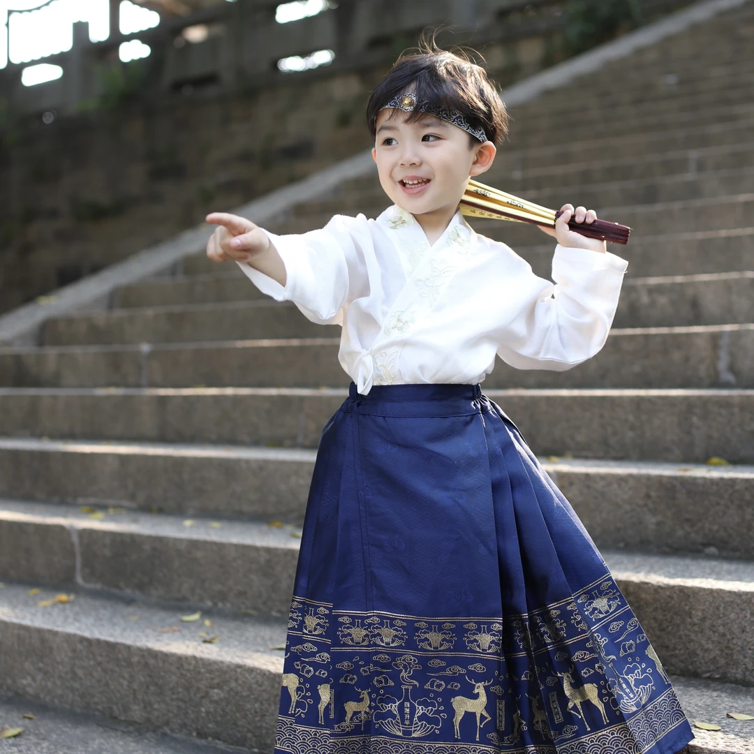 2023年夏季新品 男女童中国风斜襟上衣+马面裙 刺绣汉服两件套