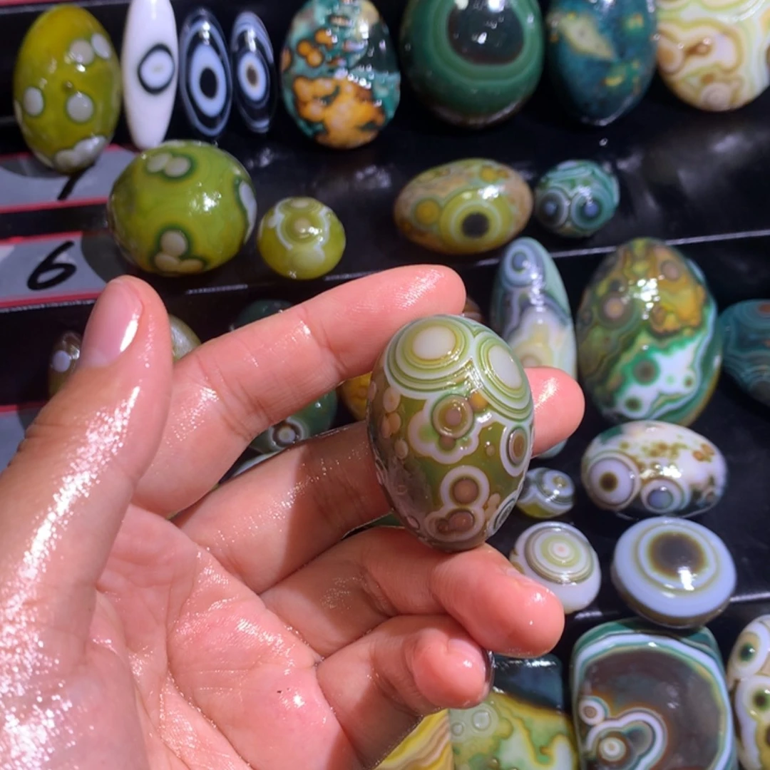 【闪购商品】玛瑙/玉髓珠宝奇石未镶嵌牛*果