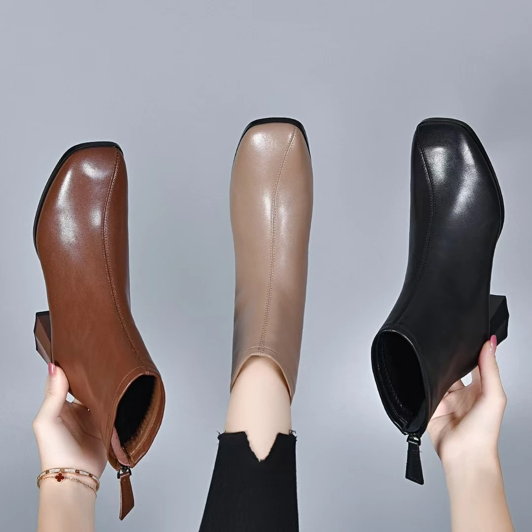 牛皮软面软底短靴女款2024爆款春秋高档洋气小短靴方头粗跟马丁靴