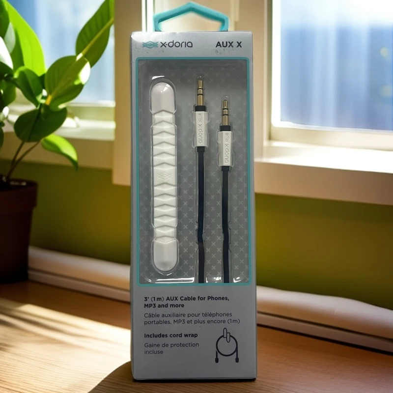 准新品  X-doria AUX音频连接线3.5mm插头输出音频播放音乐之用