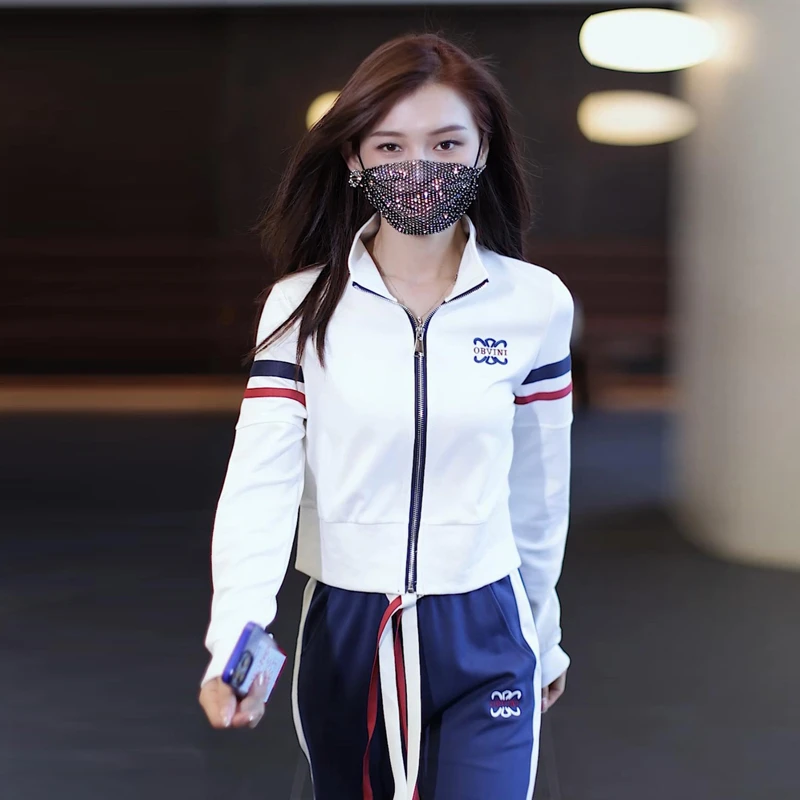 春秋新款外套显瘦修身卫衣女上衣休闲时尚运动套装立领开衫拉链2