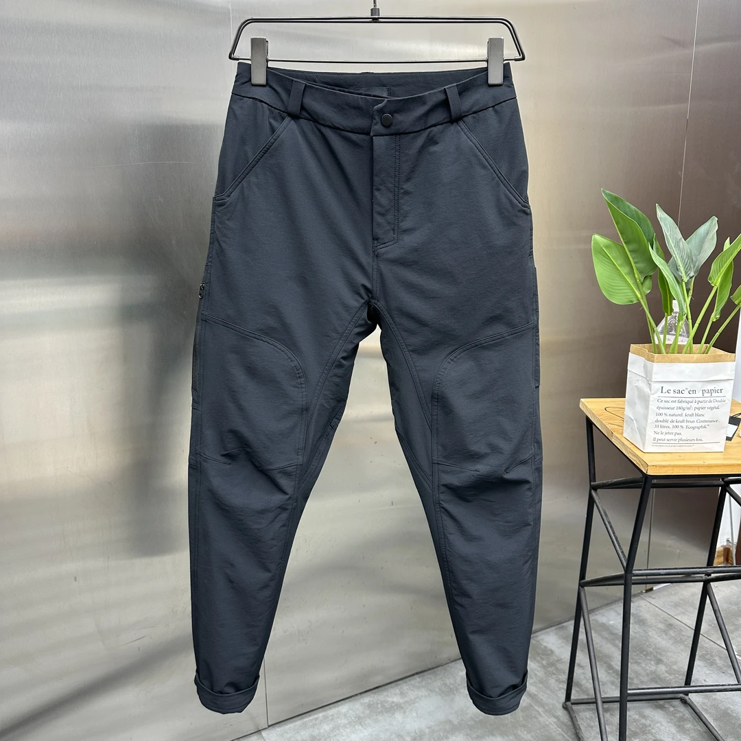 春秋季高品质纯黑色男士商务简约户外百搭冲锋裤男时尚