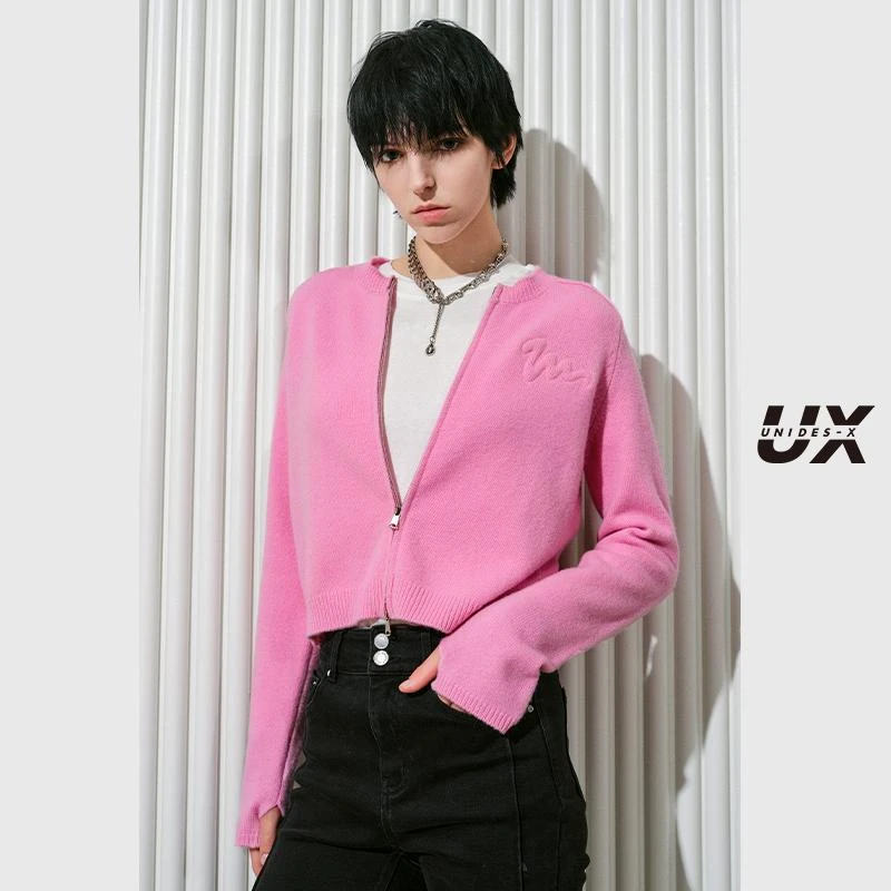 UX 2024冬季新款 粉色长袖字母标拉链开衫女 时尚气质通勤针织衫