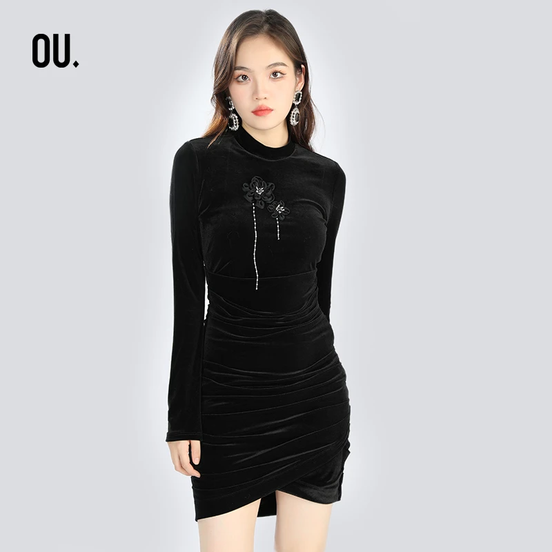 OU.FASHION/欧点时尚气质优雅修身长袖中款高领连衣裙6122240131