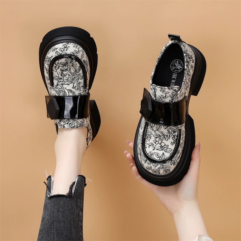 国潮真皮乐福鞋女2024年春季新款松糕厚底英伦风炸街魔术贴小皮鞋