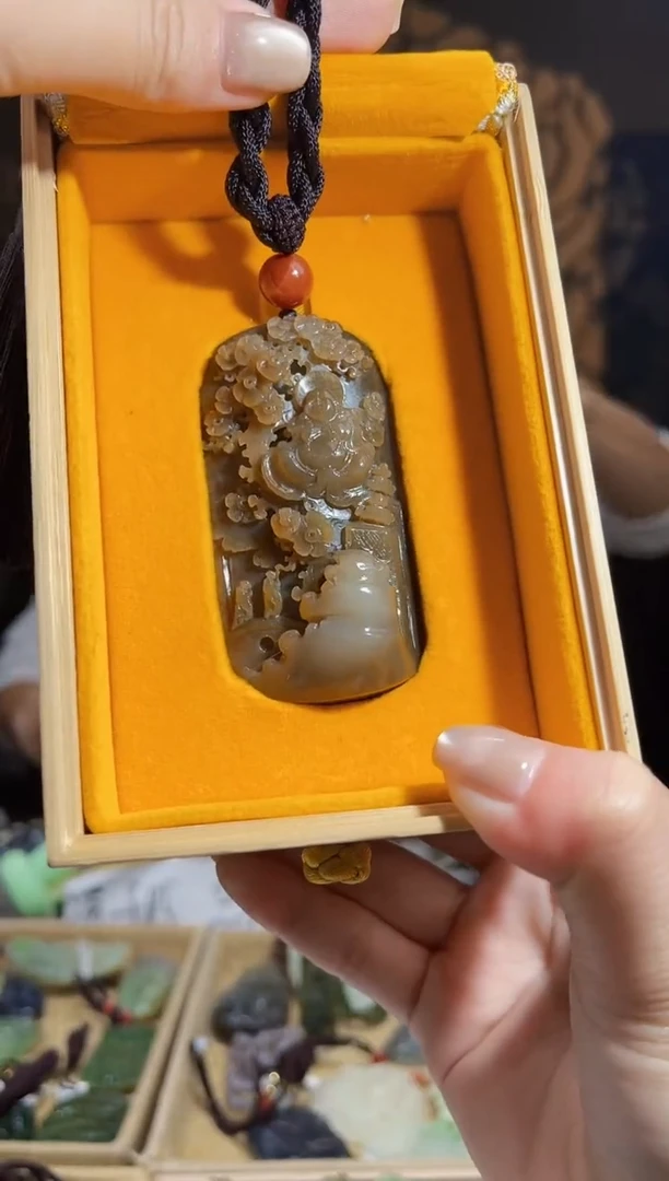 【闪购商品】和田玉颈饰未镶嵌拍一发一