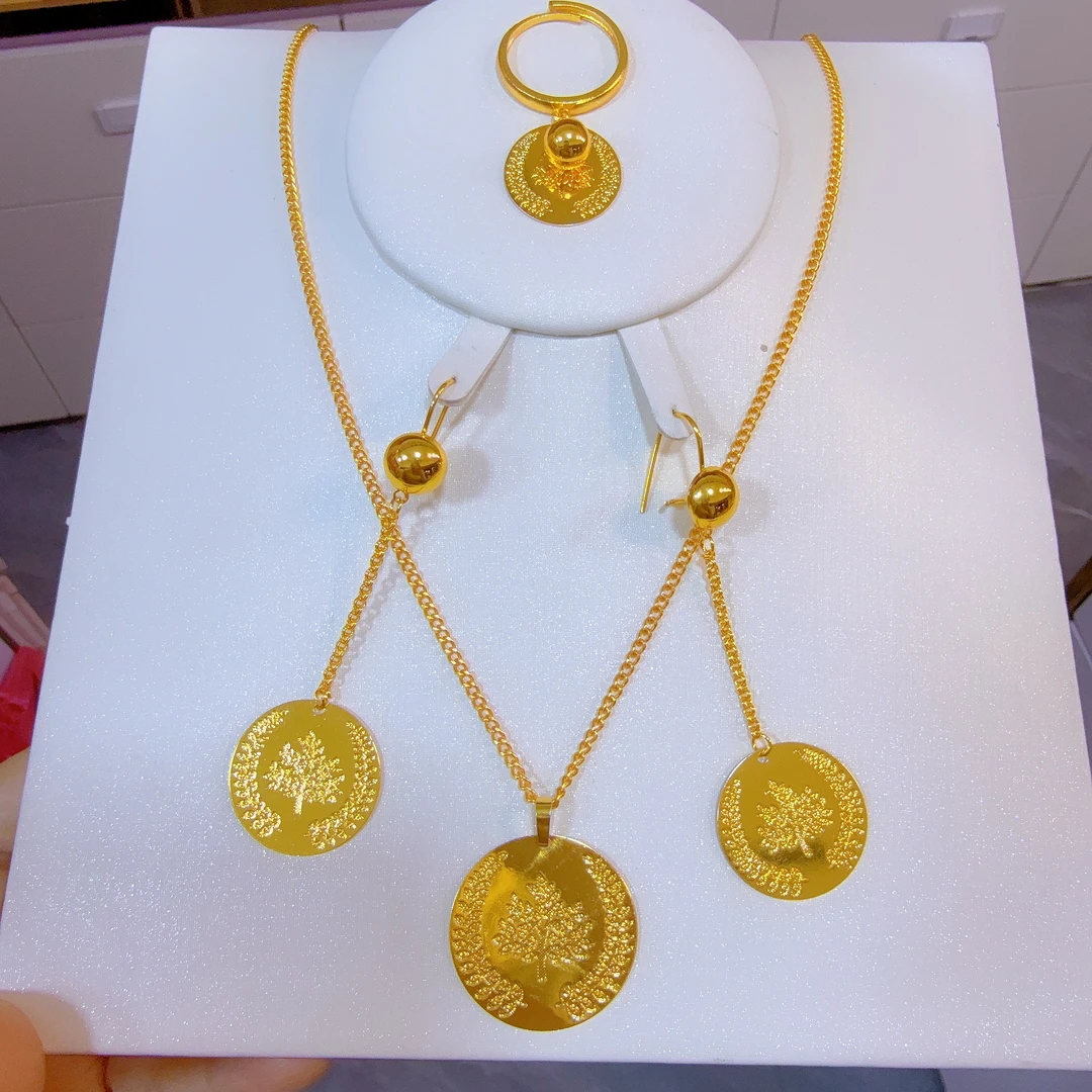 铜合金亚克力项链 新款精美时尚金子同款三件套首饰