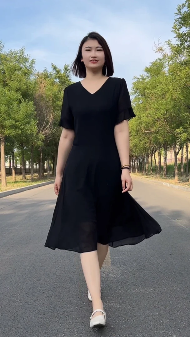 39#短袖-赫本小黑裙珍珠雪纺纱胖妹妹显瘦遮肚连衣裙