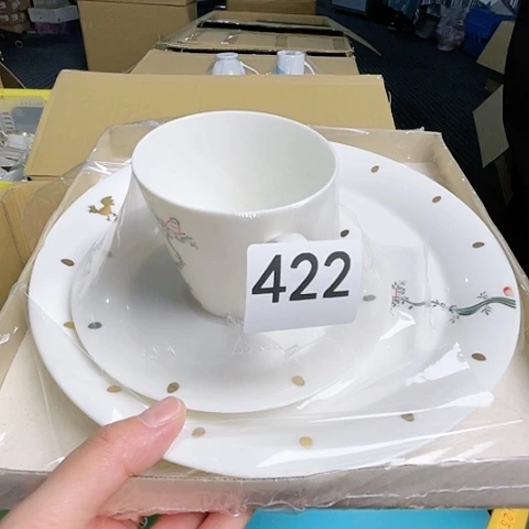 白瓷D****d1111111111