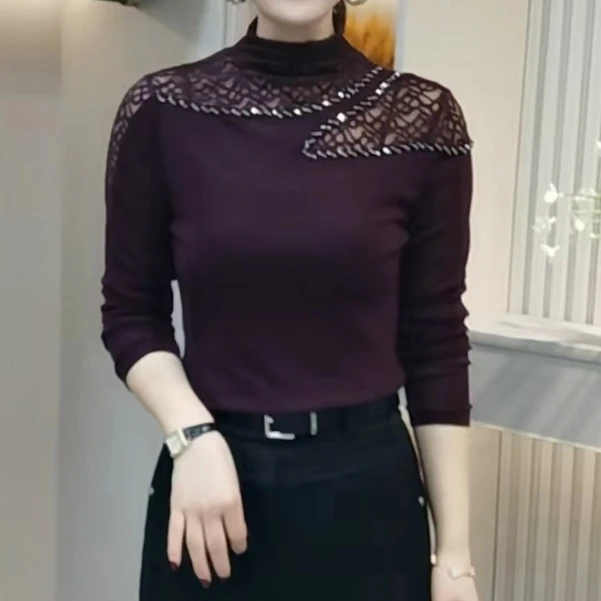 2024新款时尚洋气特色蕾丝拼接手工钉珠设计小衫百搭气质显瘦小衫