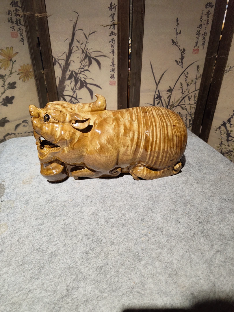 金丝楠木小叶桢楠“貔貅”整木一体成型，无拼接，满满水波纹